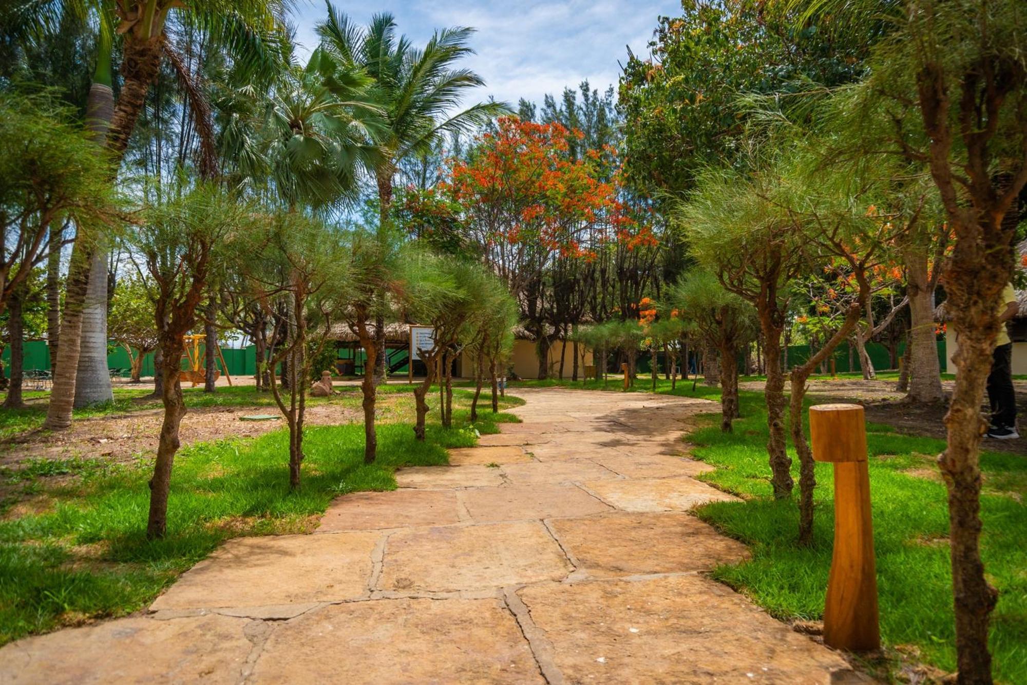 Sun City Rota Das Emocoes カモシン エクステリア 写真